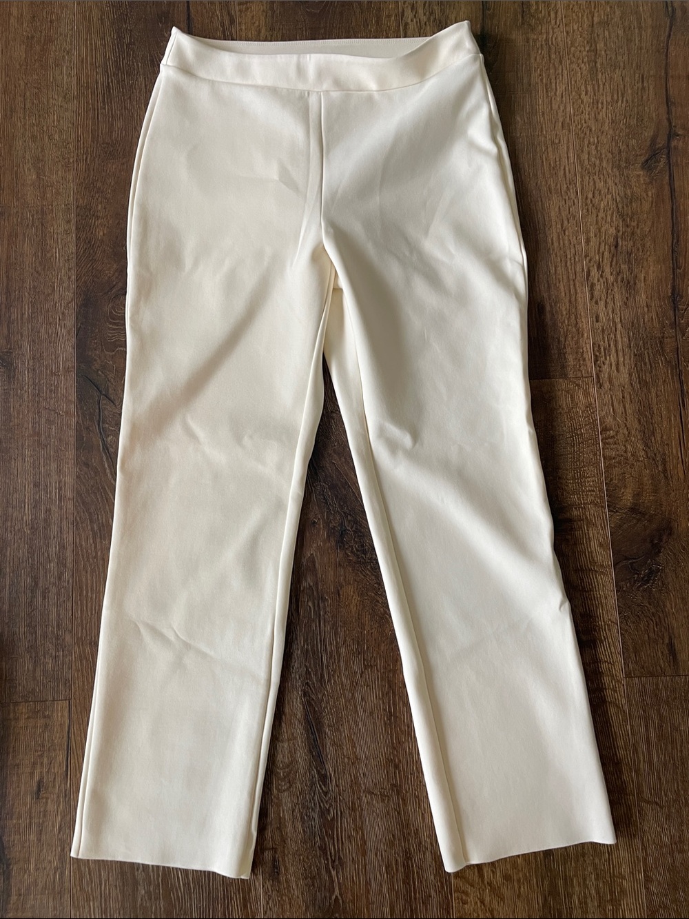 Like new Commando straight leggings in cream